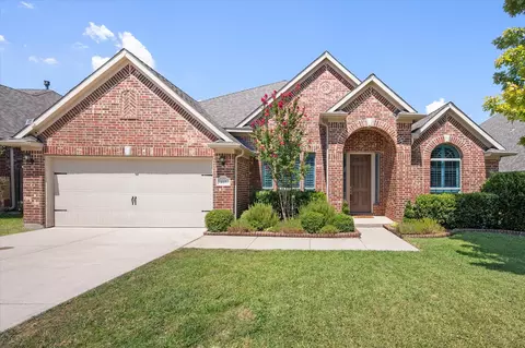 617 Newchester Dr, Roanoke, TX 76262