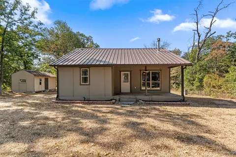 211 David Crockett Trl, Honey Grove, TX 75446