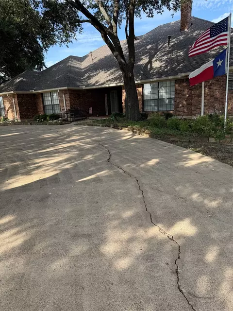 202 Suntide Dr, Sunnyvale, TX 75182
