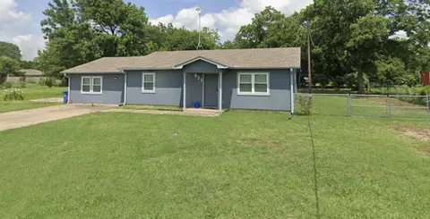 411 Mill St, Cumby, TX 75433
