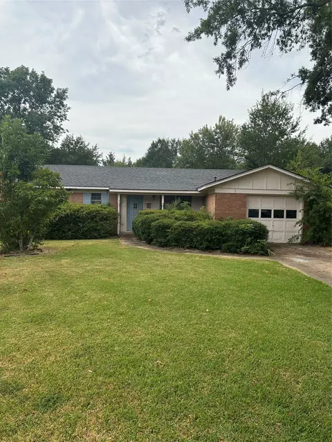 2280 Sycamore, Paris, TX 75460