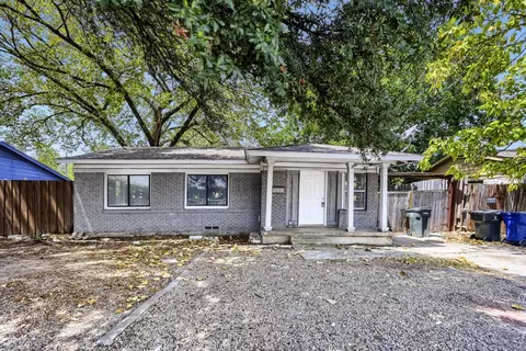 2009 S 1st St, Garland, TX 75041
