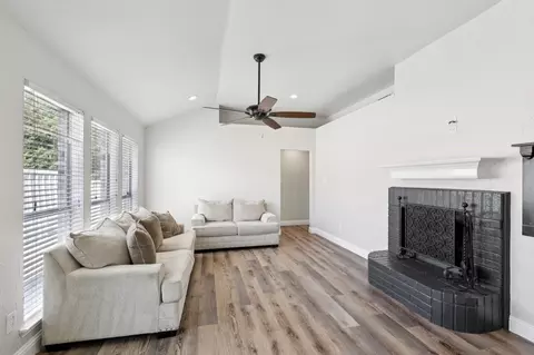 767 Deauville Cir E, Fort Worth, TX 76108
