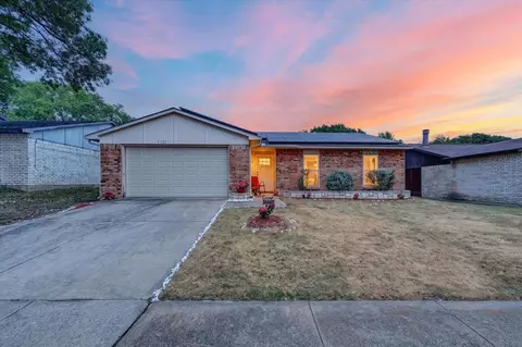 7131 Nutmeg Ln, Dallas, TX 75249