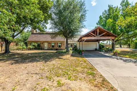 719 S Houston St, Edgewood, TX 75117