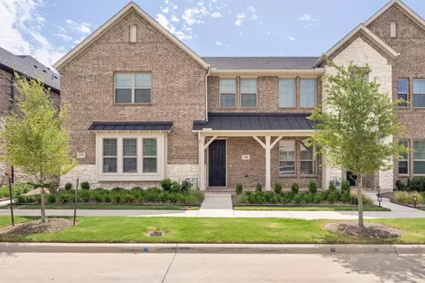 Exterior - 528 4th St, Argyle, TX 76226 photo 2 of 3