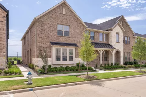 Exterior - 528 4th St, Argyle, TX 76226 photo 3 of 3