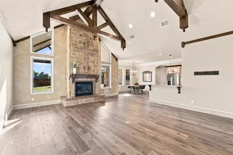 Living - 100 Deer Creek Dr, Waco, TX 76708 photo 1 of 3