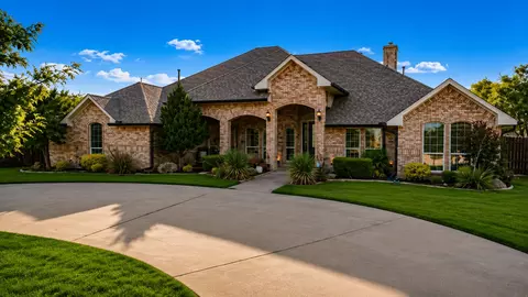 1055 The Meadows Pkwy, Desoto, TX 75115