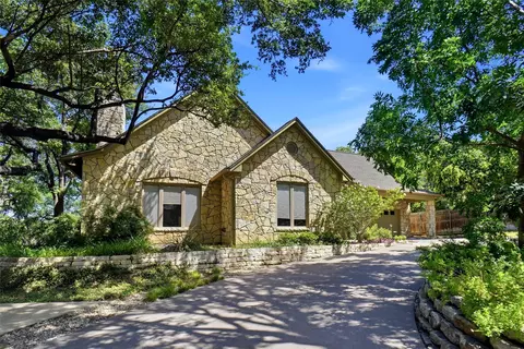 1924 Kensington Dr, Fort Worth, TX 76110