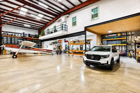 771 Aviator Dr, Fort Worth, TX 76179