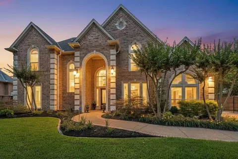 215 Bent Creek Ct, Southlake, TX 76092