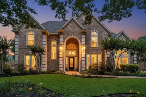 215 Bent Creek Ct, Southlake, TX 76092