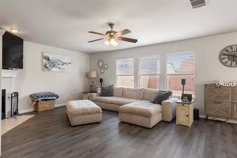 1728 Flamingo Dr, Little Elm, TX 75068