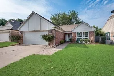 3720 River Birch Rd, Fort Worth, TX 76137