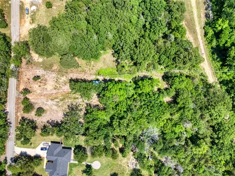 2008 S Lang Ave, Denison, TX 75020