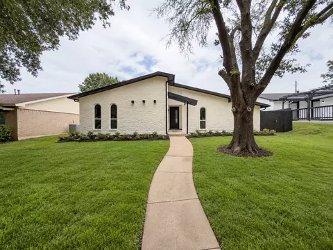 3406 Country Club Dr, Grand Prairie, TX 75052