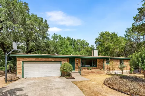 Exterior - 4601 Robinwood Dr, Waco, TX 76708 photo 2 of 6