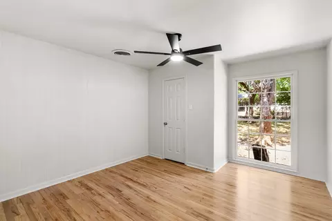 Bedroom - 4601 Robinwood Dr, Waco, TX 76708 photo 3 of 6