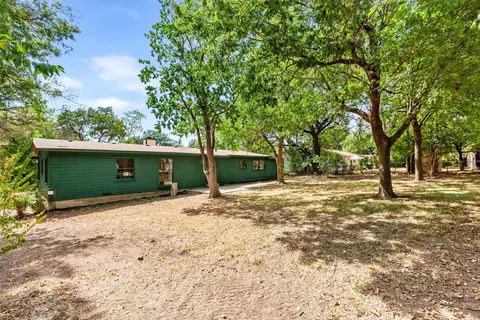 Exterior - 4601 Robinwood Dr, Waco, TX 76708 photo 5 of 6