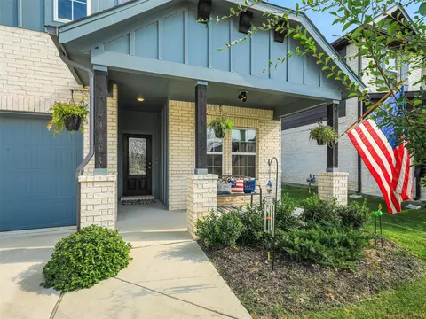 3921 Bluestem Blvd, Lantana, TX 76226