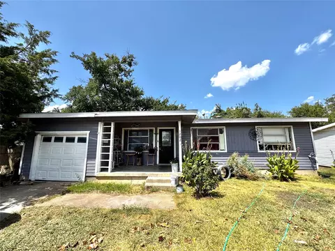 1202 Huddleston Dr, Grand Prairie, TX 75050
