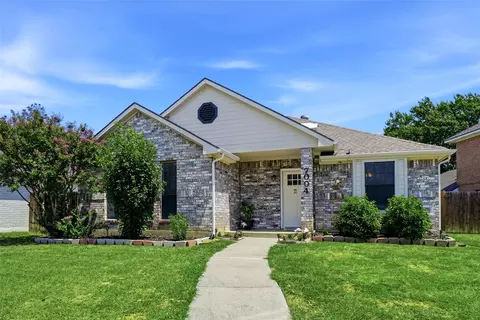 7004 Bentley Ave, Fort Worth, TX 76137