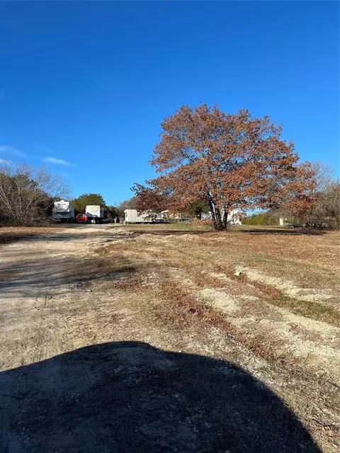 163 Edgehill Dr #H, Azle, TX 76020