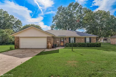 4614 Parkridge Dr, Benton, LA 71006