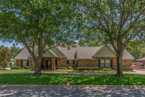 505 S Glacier Dr, Sherman, TX 75092