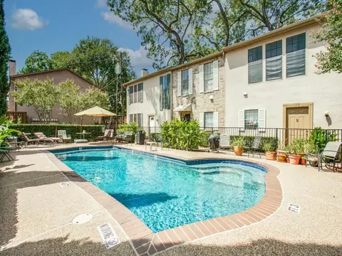 3320 Reagan St #113, Dallas, TX 75219