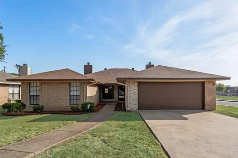 215217 Silver Creek Dr, Duncanville, TX 75137