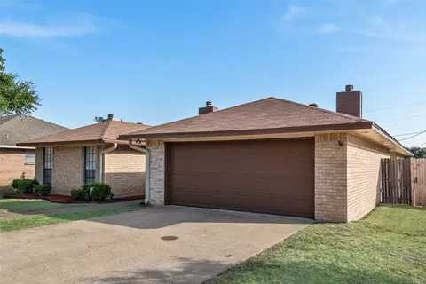 217 Silver Creek Dr, Duncanville, TX 75137