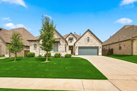 2816 Garrett Dr, Highland Village, TX 75077
