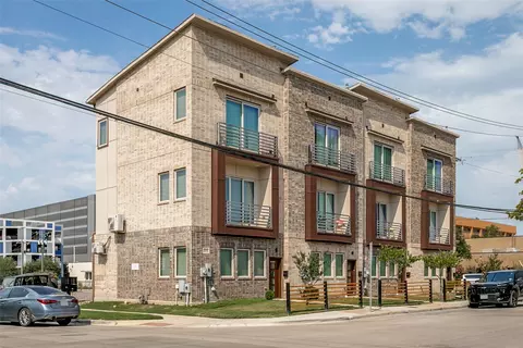 312 Feliks Gwozdz Pl, Fort Worth, TX 76104