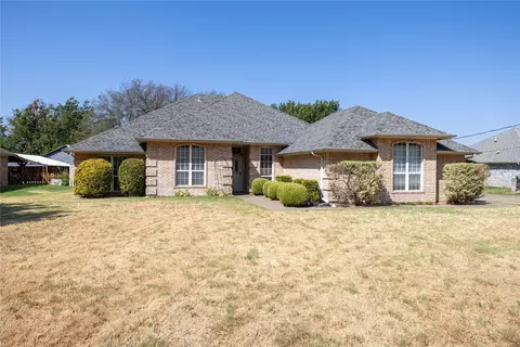 3904 Santa Cruz St, Granbury, TX 76049