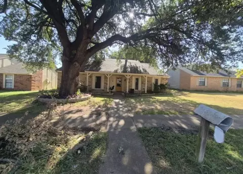 7306 Red Osier Rd, Dallas, TX 75249