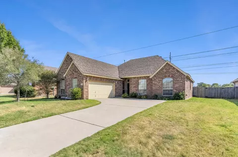 212 Goldeneye Dr, Desoto, TX 75115
