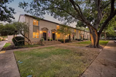 7424 W Northwest Hwy #9, Dallas, TX 75225