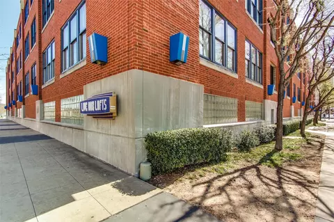 2502 Live Oak St #322, Dallas, TX 75204