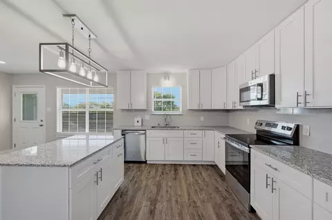 Kitchen - 566 Mccraw Ln, Denison, TX 75021 photo 2 of 2