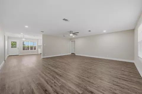 Living - 566 Mccraw Ln, Denison, TX 75021 photo 1 of 3
