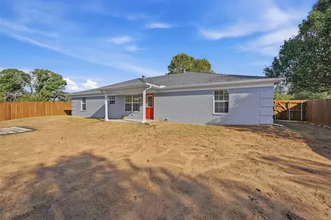 Exterior - 566 Mccraw Ln, Denison, TX 75021 photo 5 of 7