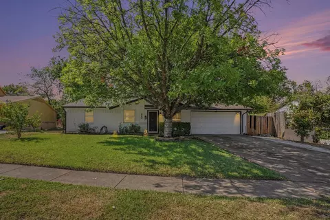 618 Thrush Ave, Duncanville, TX 75116