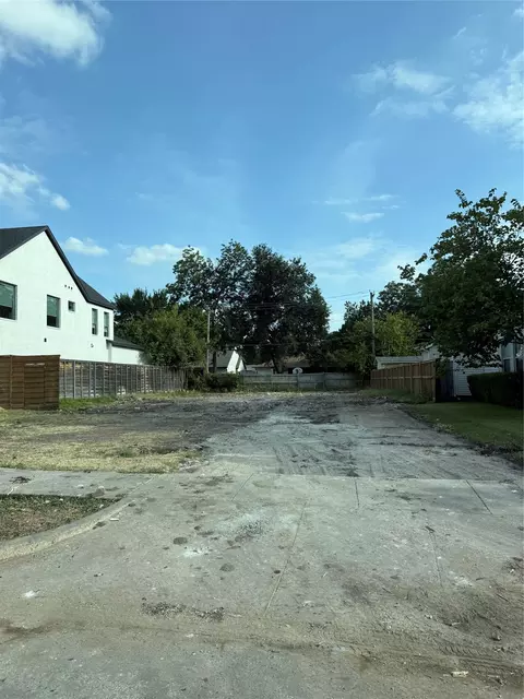 3708 Durango Dr, Dallas, TX 75220
