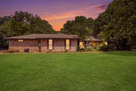 104 Murls Lake Rd, Weatherford, TX 76085