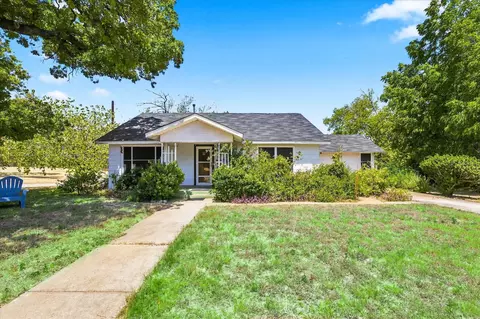 1109 Nowlin St, Fort Worth, TX 76102