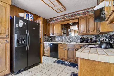 Kitchen - 3117 N 15th St, Waco, TX 76708 photo 2 of 3