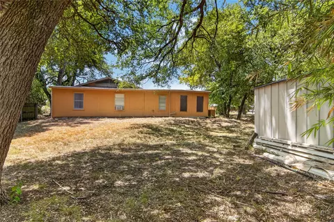 Exterior - 3117 N 15th St, Waco, TX 76708 photo 6 of 7