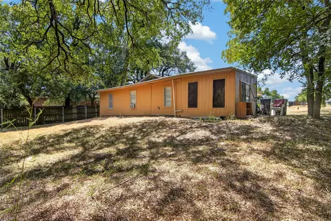 Exterior - 3117 N 15th St, Waco, TX 76708 photo 5 of 7